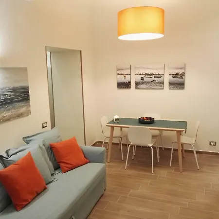 A Casa Di Chiara Napels